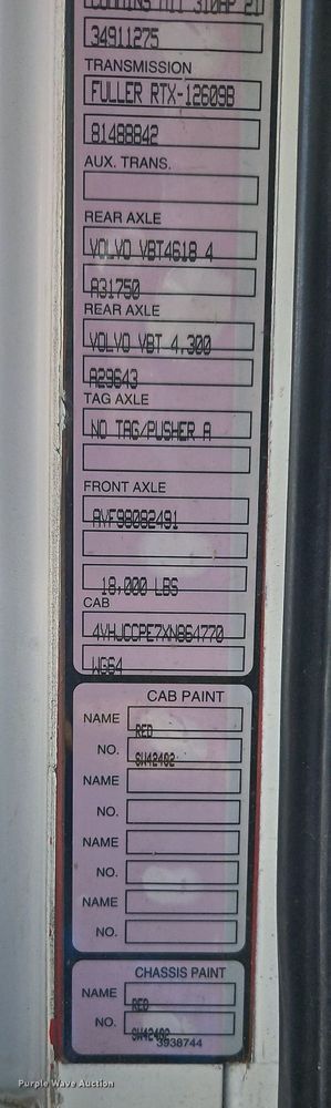 image for item DP2480 1999 Volvo WG64  roll-off container truck