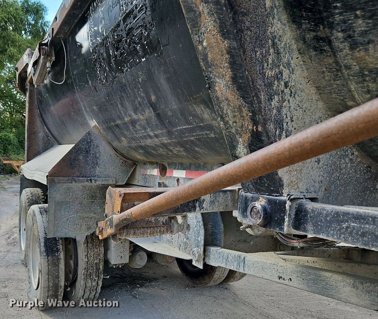 image for item DP2481 2001 Clement RKMS2827-AIR  end dump trailer