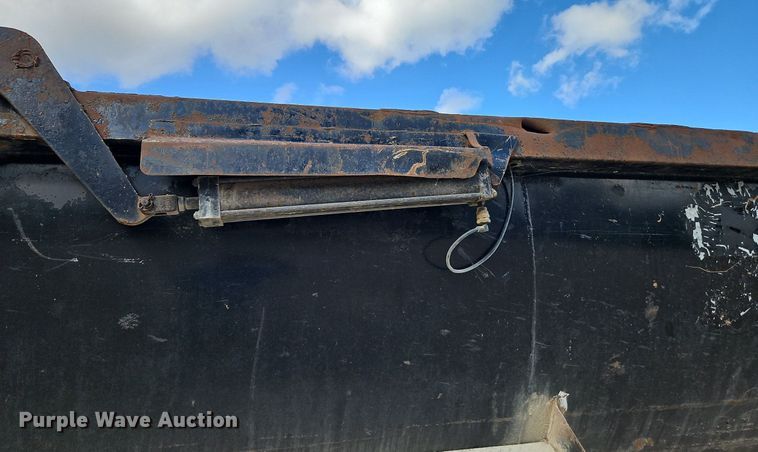 image for item DP2481 2001 Clement RKMS2827-AIR  end dump trailer