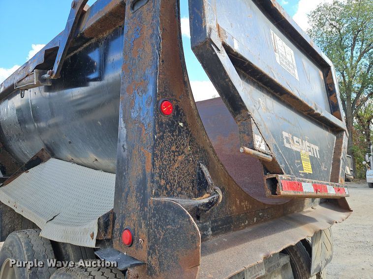 image for item DP2481 2001 Clement RKMS2827-AIR  end dump trailer