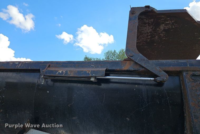 image for item DP2481 2001 Clement RKMS2827-AIR  end dump trailer