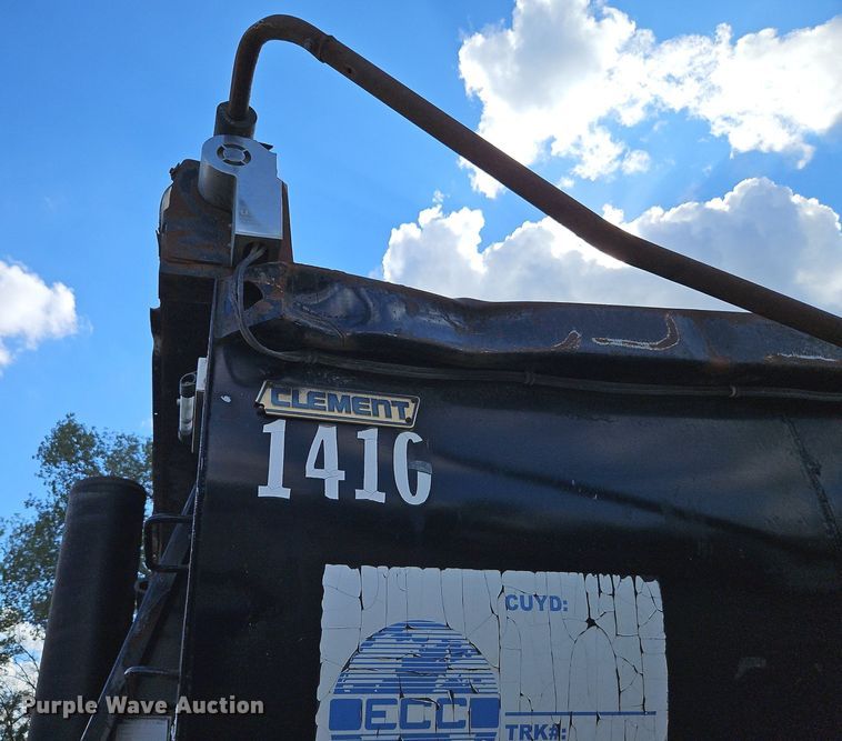 image for item DP2481 2001 Clement RKMS2827-AIR  end dump trailer