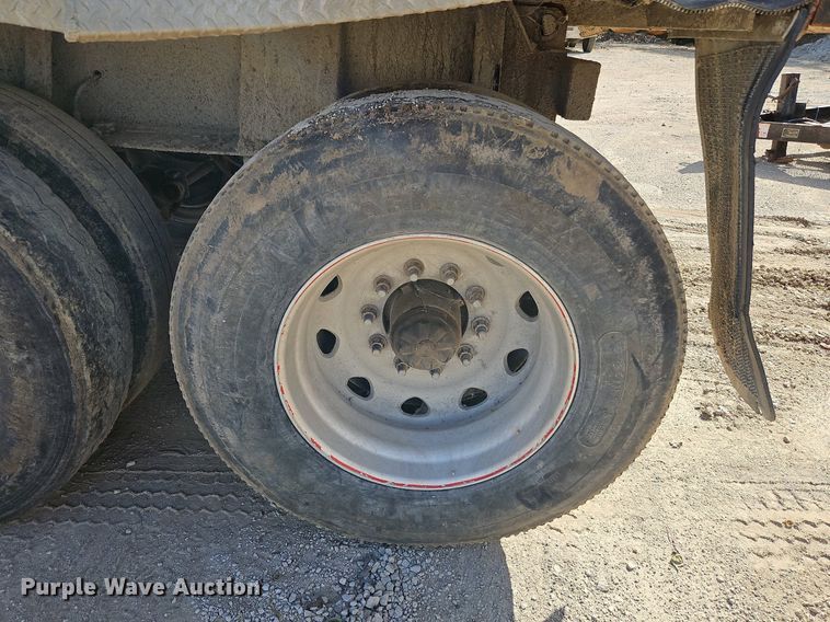 image for item DP2481 2001 Clement RKMS2827-AIR  end dump trailer