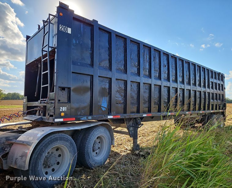 image for item DP2483 1996 Steco SEC38696  refuse trailer