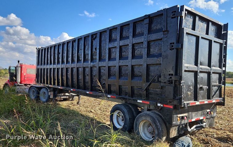 image for item DP2483 1996 Steco SEC38696  refuse trailer