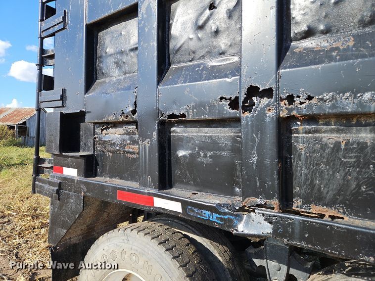 image for item DP2483 1996 Steco SEC38696  refuse trailer