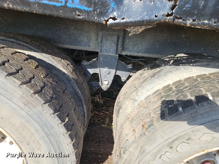 image for item DP2483 1996 Steco SEC38696  refuse trailer