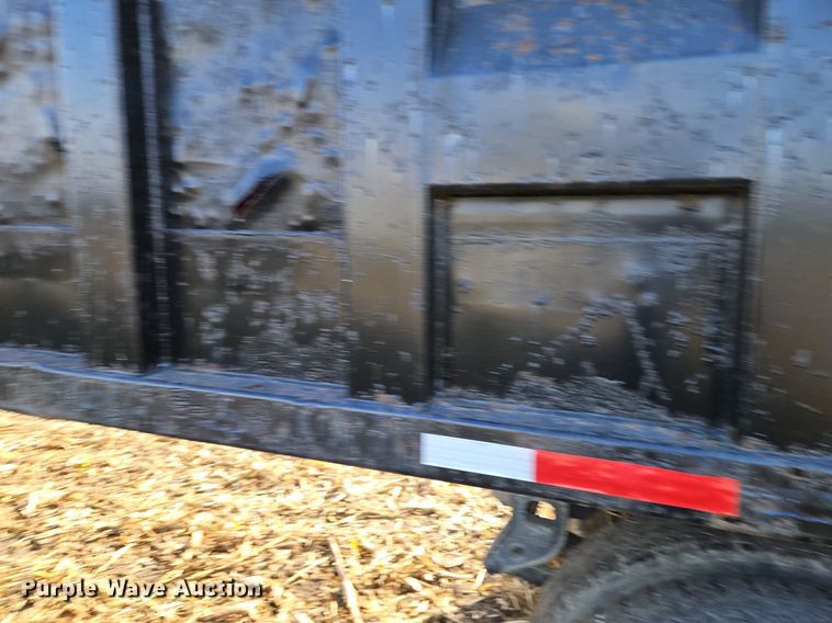 image for item DP2483 1996 Steco SEC38696  refuse trailer