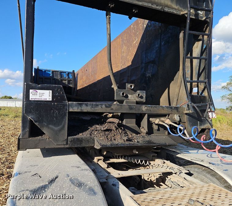 image for item DP2484 1996 Steco SEC38696  refuse trailer