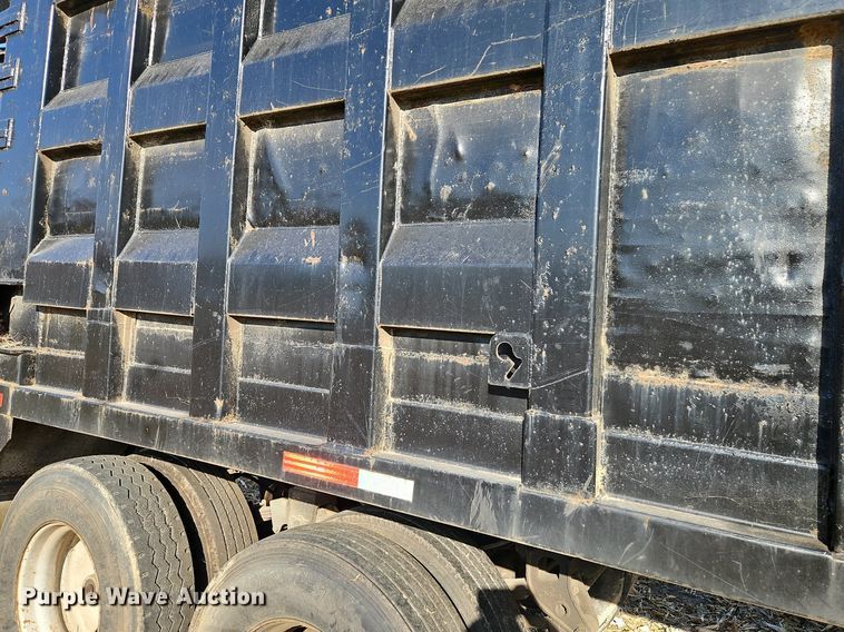 image for item DP2484 1996 Steco SEC38696  refuse trailer