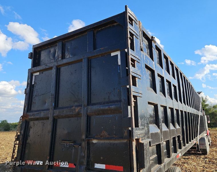 image for item DP2484 1996 Steco SEC38696  refuse trailer