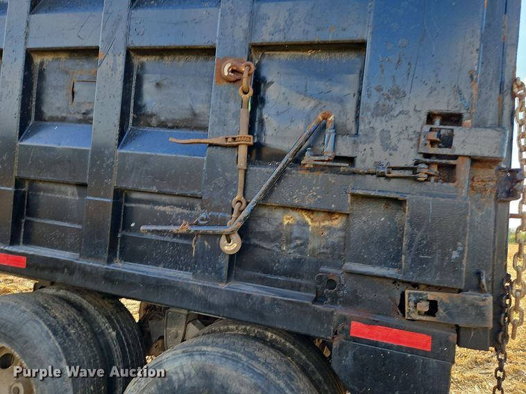 image for item DP2484 1996 Steco SEC38696  refuse trailer