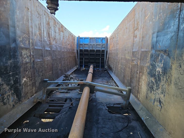 image for item DP2484 1996 Steco SEC38696  refuse trailer