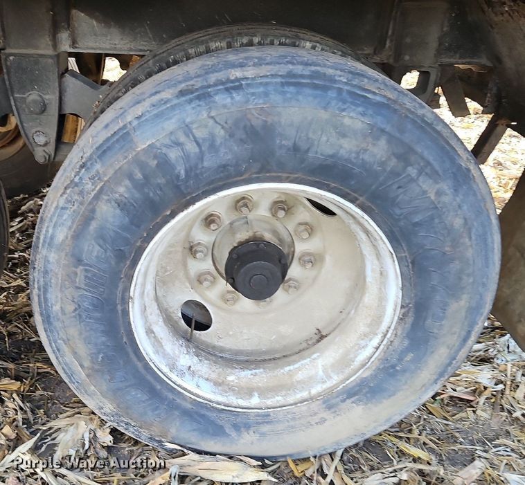 image for item DP2484 1996 Steco SEC38696  refuse trailer