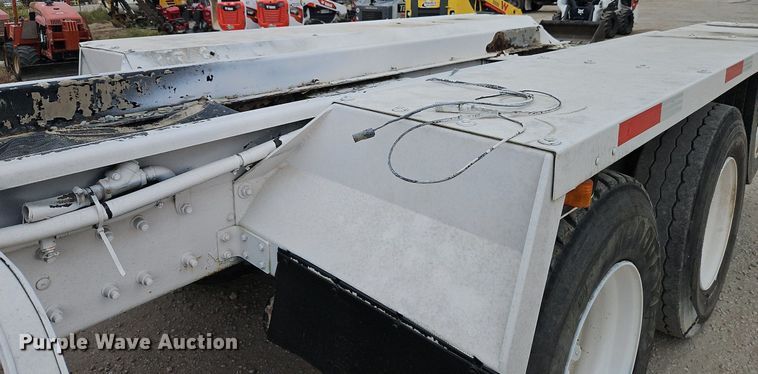 image for item DP2509 2005 Mack CV713  truck chassis