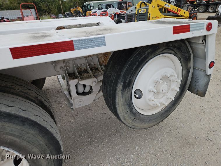 image for item DP2509 2005 Mack CV713  truck chassis