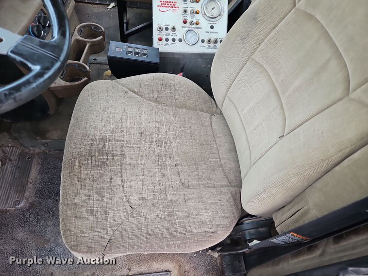 image for item DP2509 2005 Mack CV713  truck chassis