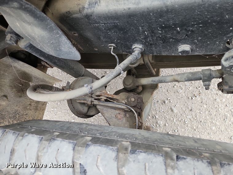 image for item DP2509 2005 Mack CV713  truck chassis