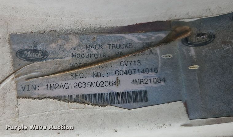 image for item DP2509 2005 Mack CV713  truck chassis