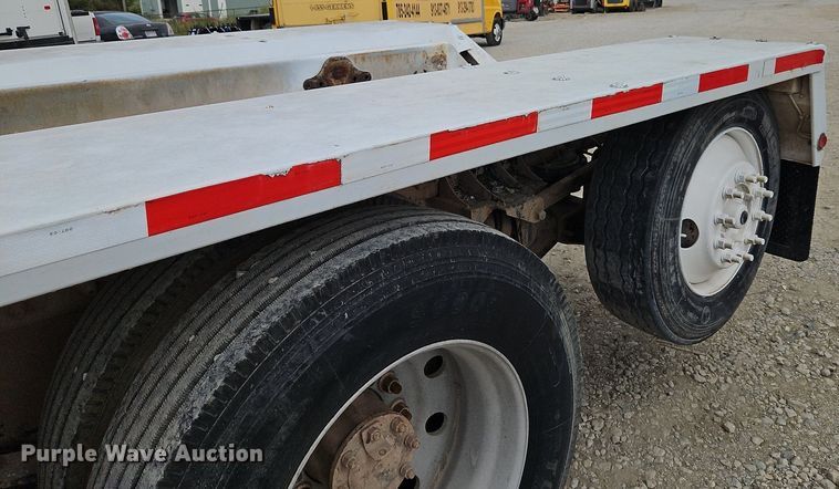 image for item DP2510 2005 Mack CV713  truck chassis