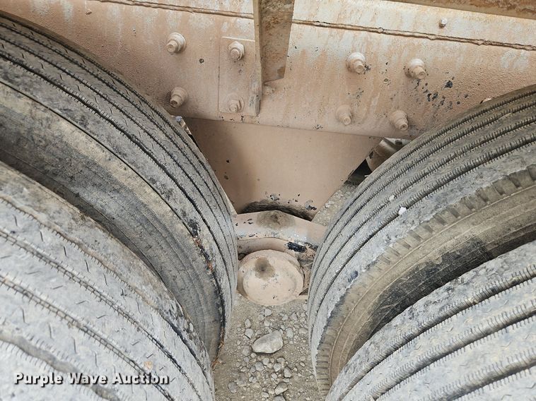 image for item DP2510 2005 Mack CV713  truck chassis