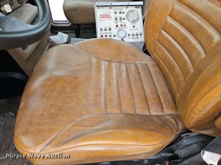 image for item DP2510 2005 Mack CV713  truck chassis