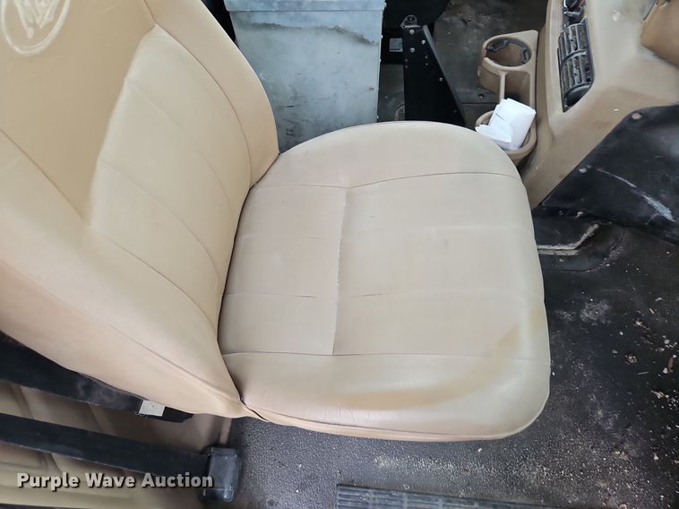 image for item DP2510 2005 Mack CV713  truck chassis