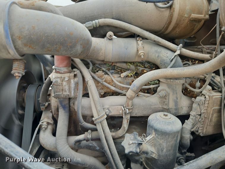 image for item DP2510 2005 Mack CV713  truck chassis