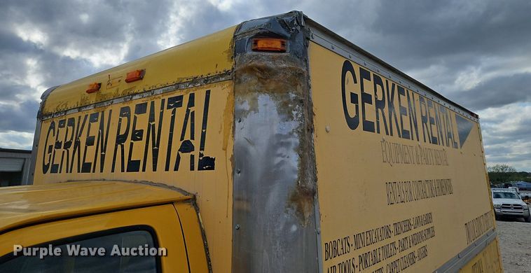 image for item DP2513 2001 GMC Savana G3500  box truck