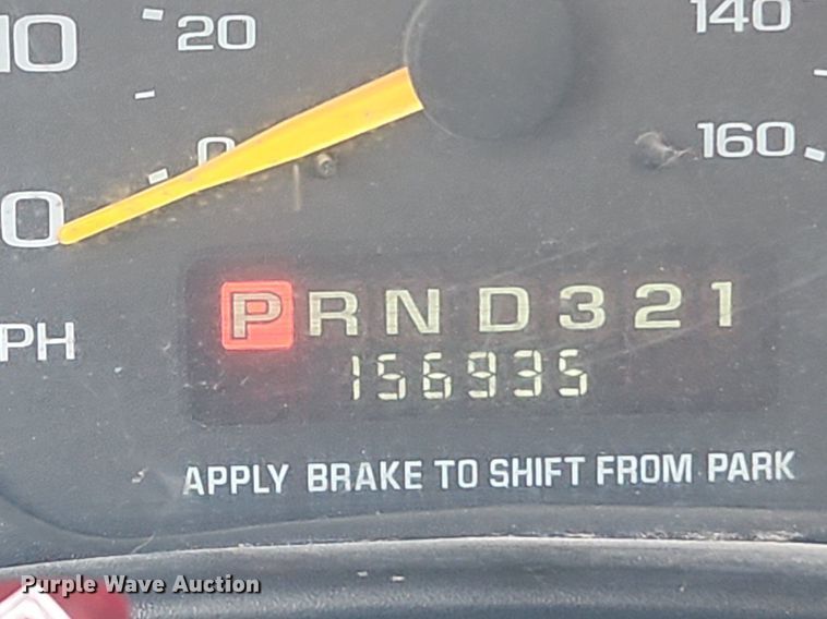 image for item DP2513 2001 GMC Savana G3500  box truck