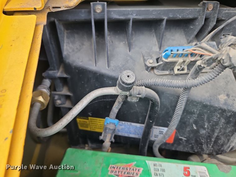 image for item DP2513 2001 GMC Savana G3500  box truck