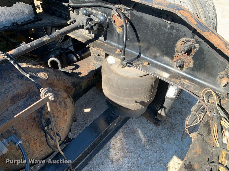 image for item DP8697 2013 Peterbilt 388  semi truck