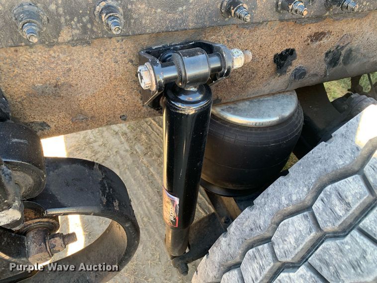 image for item DP8697 2013 Peterbilt 388  semi truck