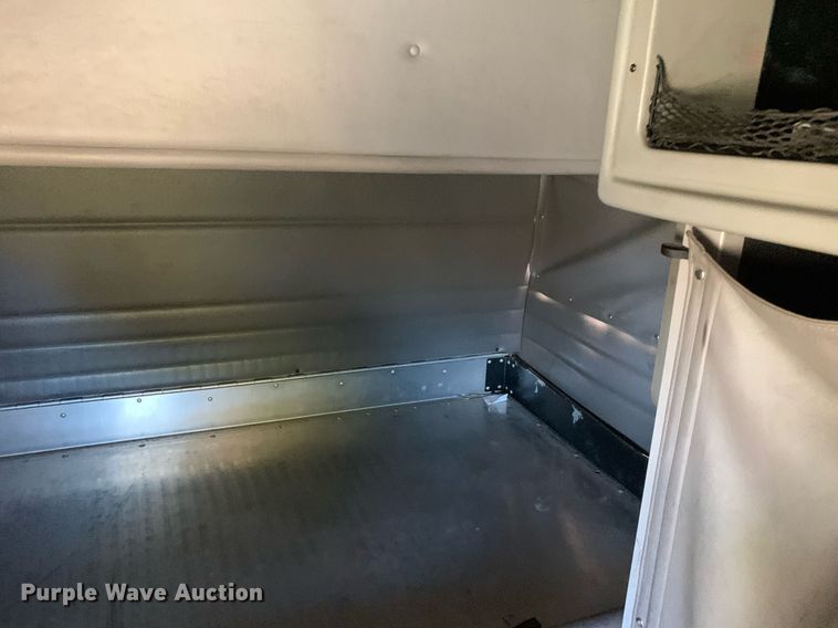 image for item DP8697 2013 Peterbilt 388  semi truck