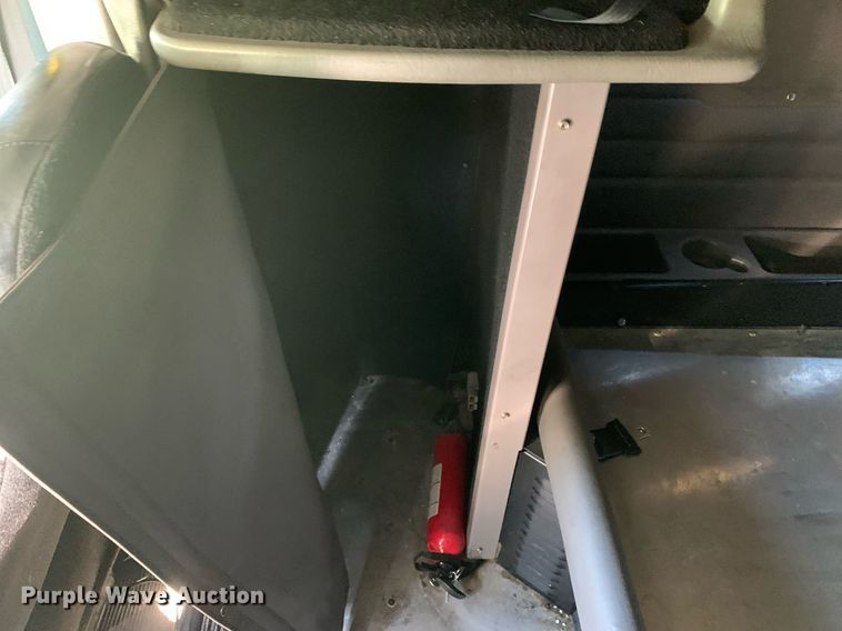 image for item DP8697 2013 Peterbilt 388  semi truck