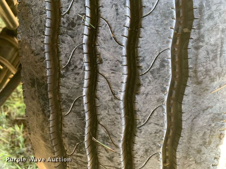 image for item DP8697 2013 Peterbilt 388  semi truck