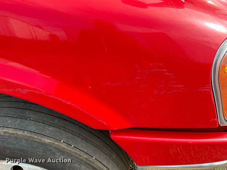 image for item DQ0998 2011 Freightliner Cascadia  semi truck