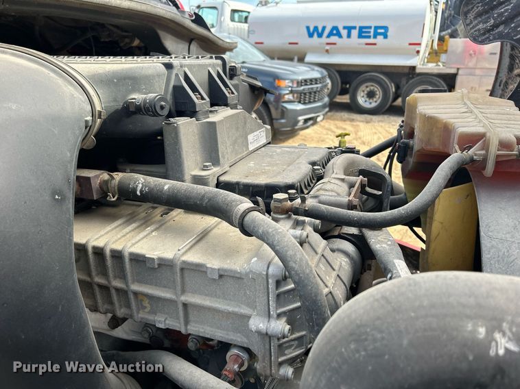 image for item DQ0998 2011 Freightliner Cascadia  semi truck