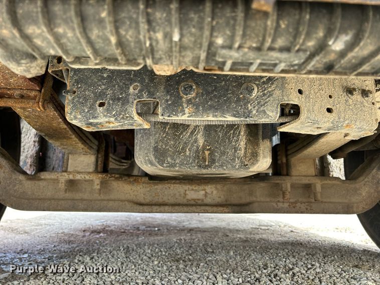 image for item DQ0998 2011 Freightliner Cascadia  semi truck