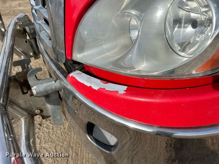 image for item DQ0999 2013 Freightliner Cascadia  semi truck