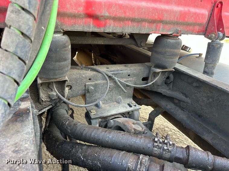 image for item DQ0999 2013 Freightliner Cascadia  semi truck