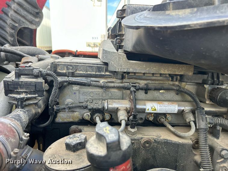 image for item DQ0999 2013 Freightliner Cascadia  semi truck