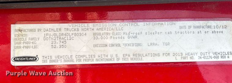 image for item DQ0999 2013 Freightliner Cascadia  semi truck