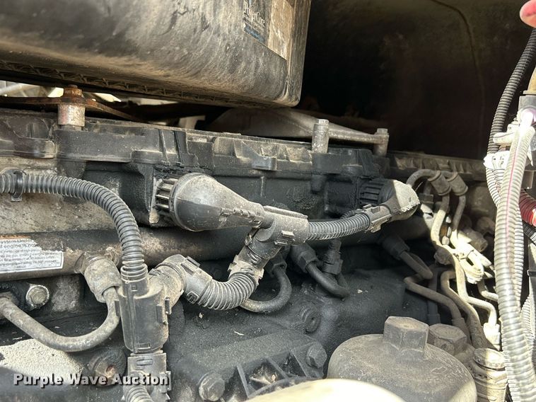 image for item DQ1000 2015 Freightliner Cascadia  semi truck