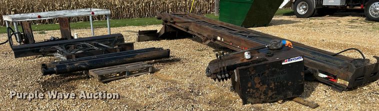 image for item DQ1006 Gabreath U5-EX-174  roll-off bed