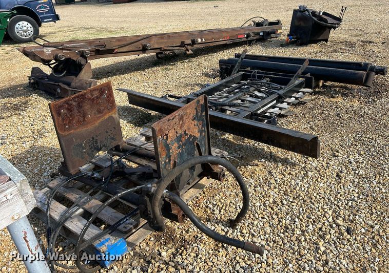 image for item DQ1006 Gabreath U5-EX-174  roll-off bed