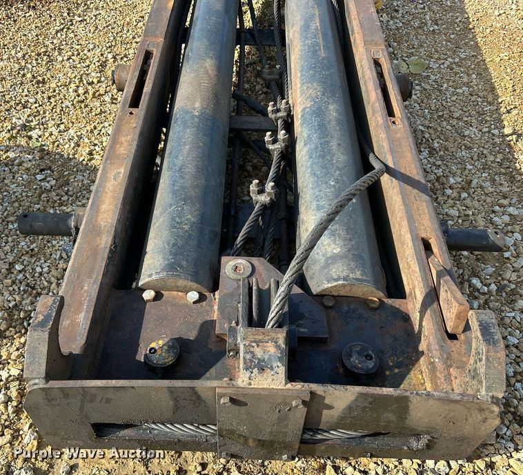 image for item DQ1006 Gabreath U5-EX-174  roll-off bed