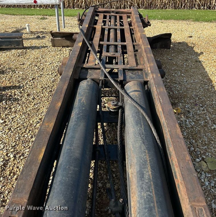 image for item DQ1006 Gabreath U5-EX-174  roll-off bed