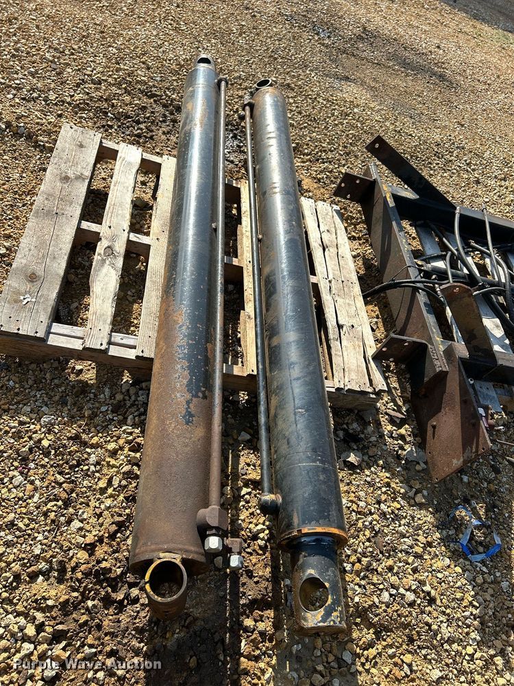 image for item DQ1006 Gabreath U5-EX-174  roll-off bed