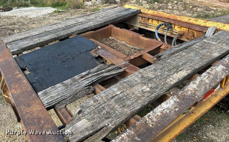 image for item DQ1011 1994 Load King 353 DFP  lowboy equipment trailer